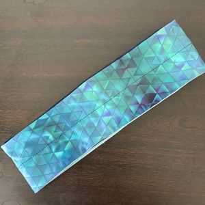 Reversible workout headband